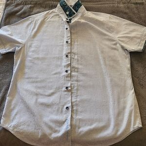 Robert Graham  Light Blue Short Sleeve Shirt light (medium size)